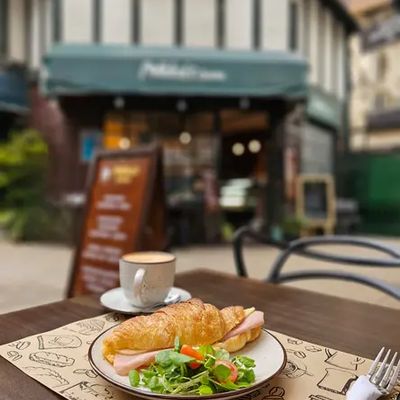 Promo Croissant Jamon y Queso + Cafe