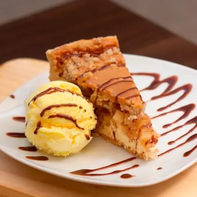 Pie de Manzana con Helado