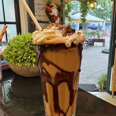 Late Ferrero Frio