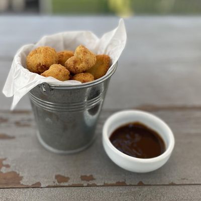 Chicken pop corns + salsa