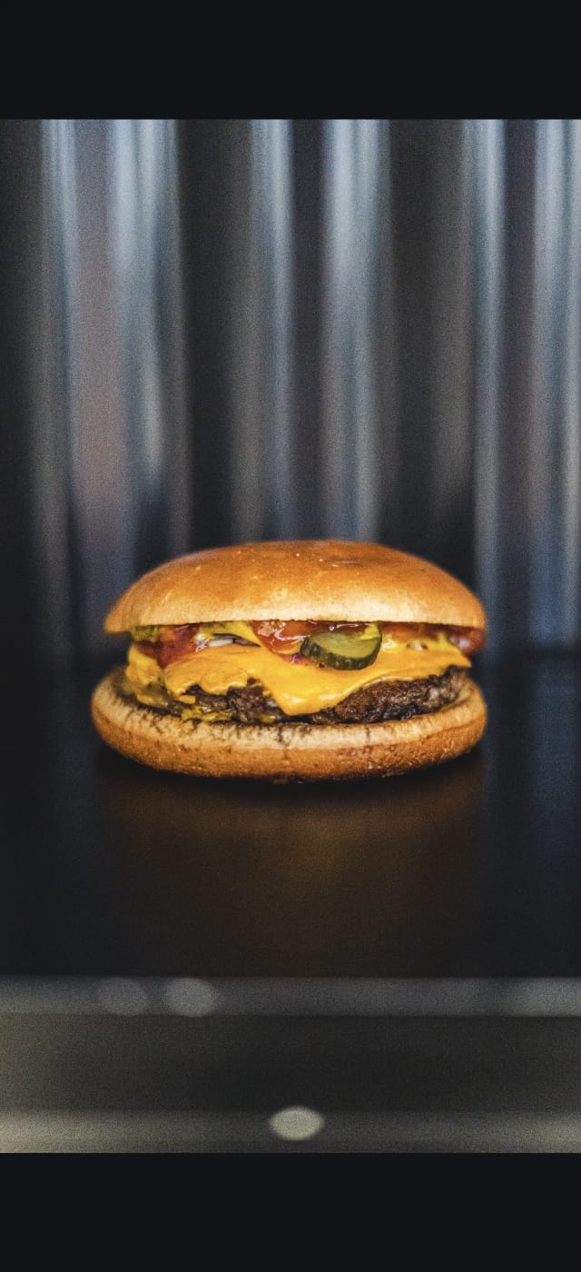 Classic Cheeseburguer