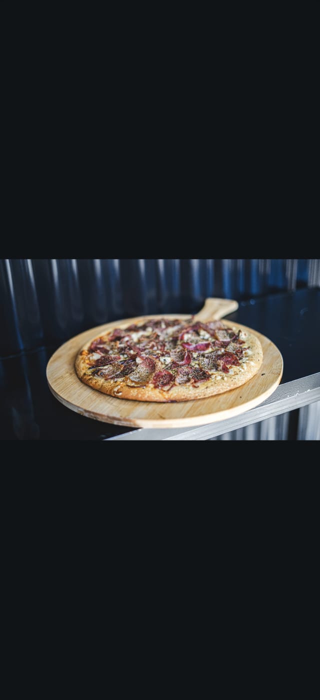 Pizza Suprema Mr Kike