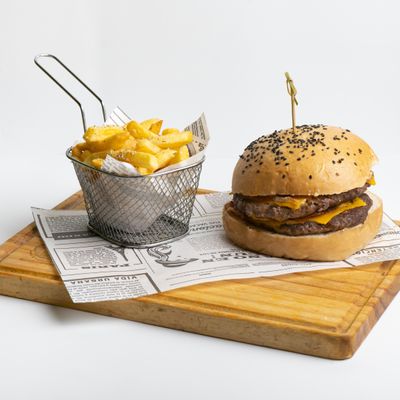 Doble cheese bacón con Papas