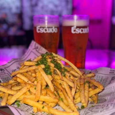Promo Papas + 2 micheladas escudo 🍻