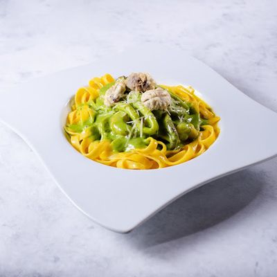 Fettuccine huancaína con mariscos