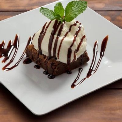 Brownie con helado