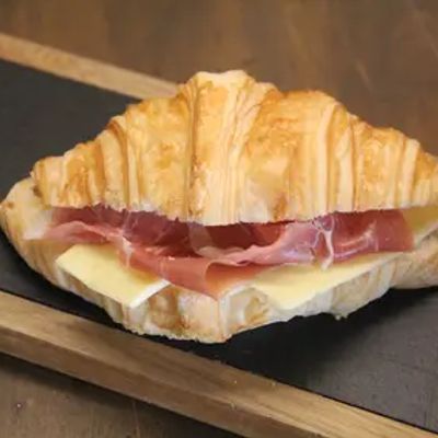 Croissant Queso Prosciutto