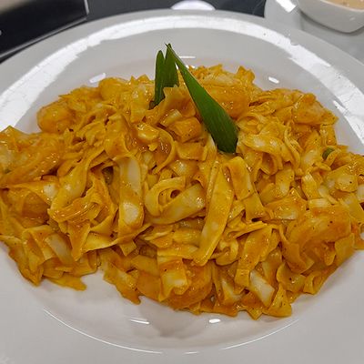 Fetuccini en Salsa de Camaron