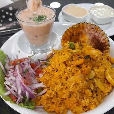 Arroz con Marisco con Leche de Tigre 