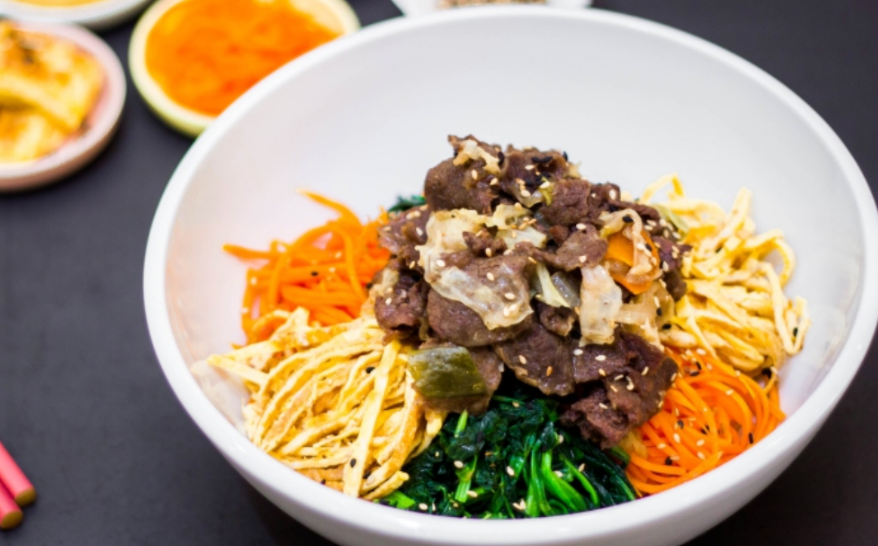 Bulgogui Bibimbab 불고기 비빔밥