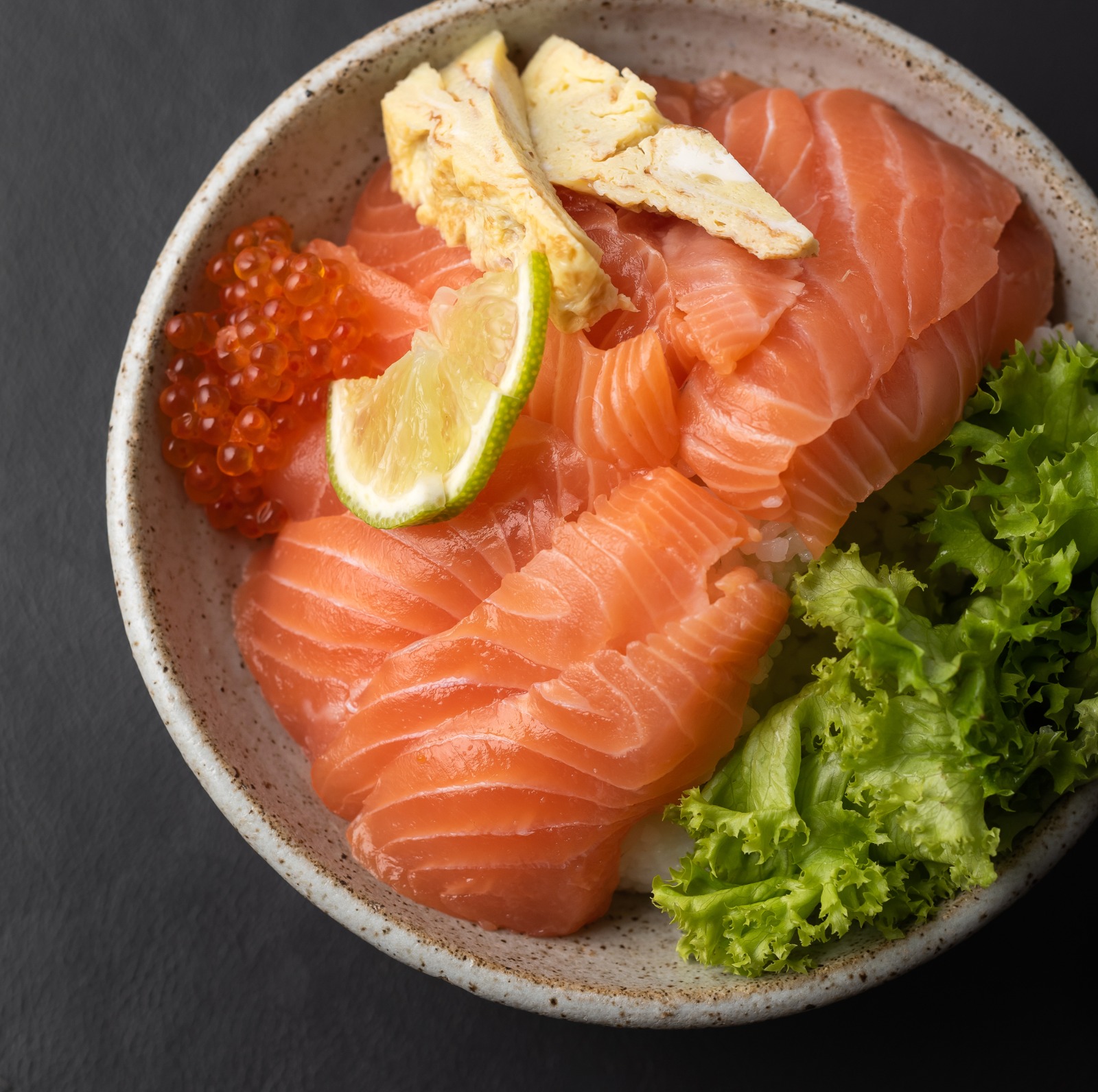 Chirashi de Salmón Ikura