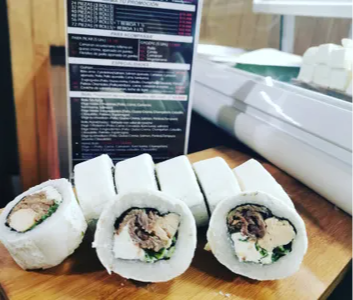27. Carne, Pollo Teriyaki, Queso crema, Cebollín