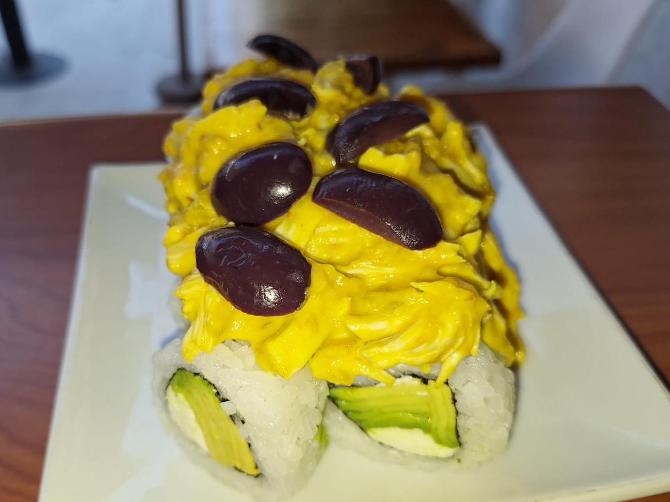 Aji de gallina Roll