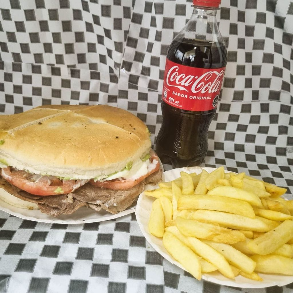 Combo 3 - Churrasco Mediano + Papas Medianas + Bebida 500ml