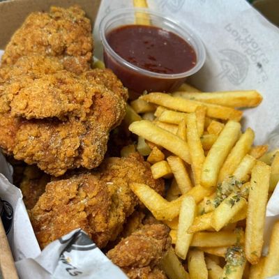 Dino Alitas (Incluye papas fritas)