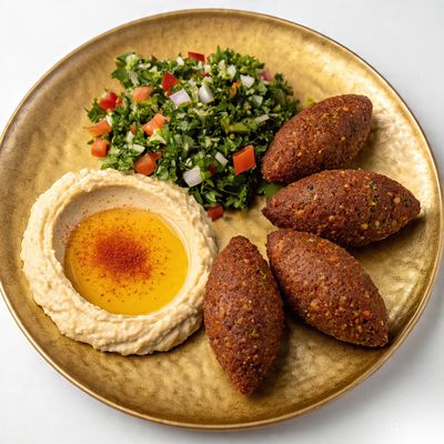 Plato de kubbeh frito
