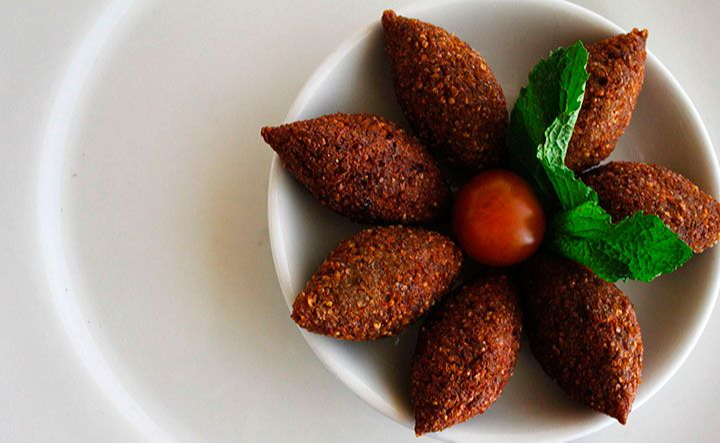Plato de kubbeh frito VEGGIE