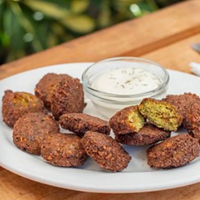 Falafel 15 unidades con Salsa