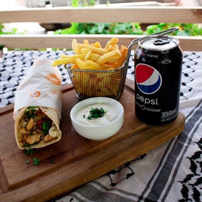 COMBO#3: Shawarma Clásico + Papas + Lata