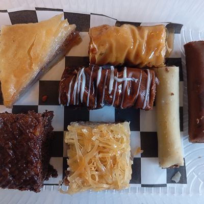 Caja de Mini Dulces árabes Surtidos