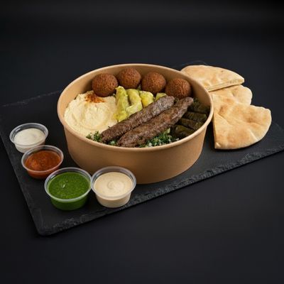 Plato Qatar Carne + 4 pitas + 4 salsas