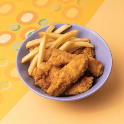 Dedos de Pescado + Bebida + Acompañamiento