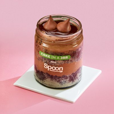 Cake in a Jar Chocolate Kisses
