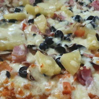 PIZZA HAWAIANA