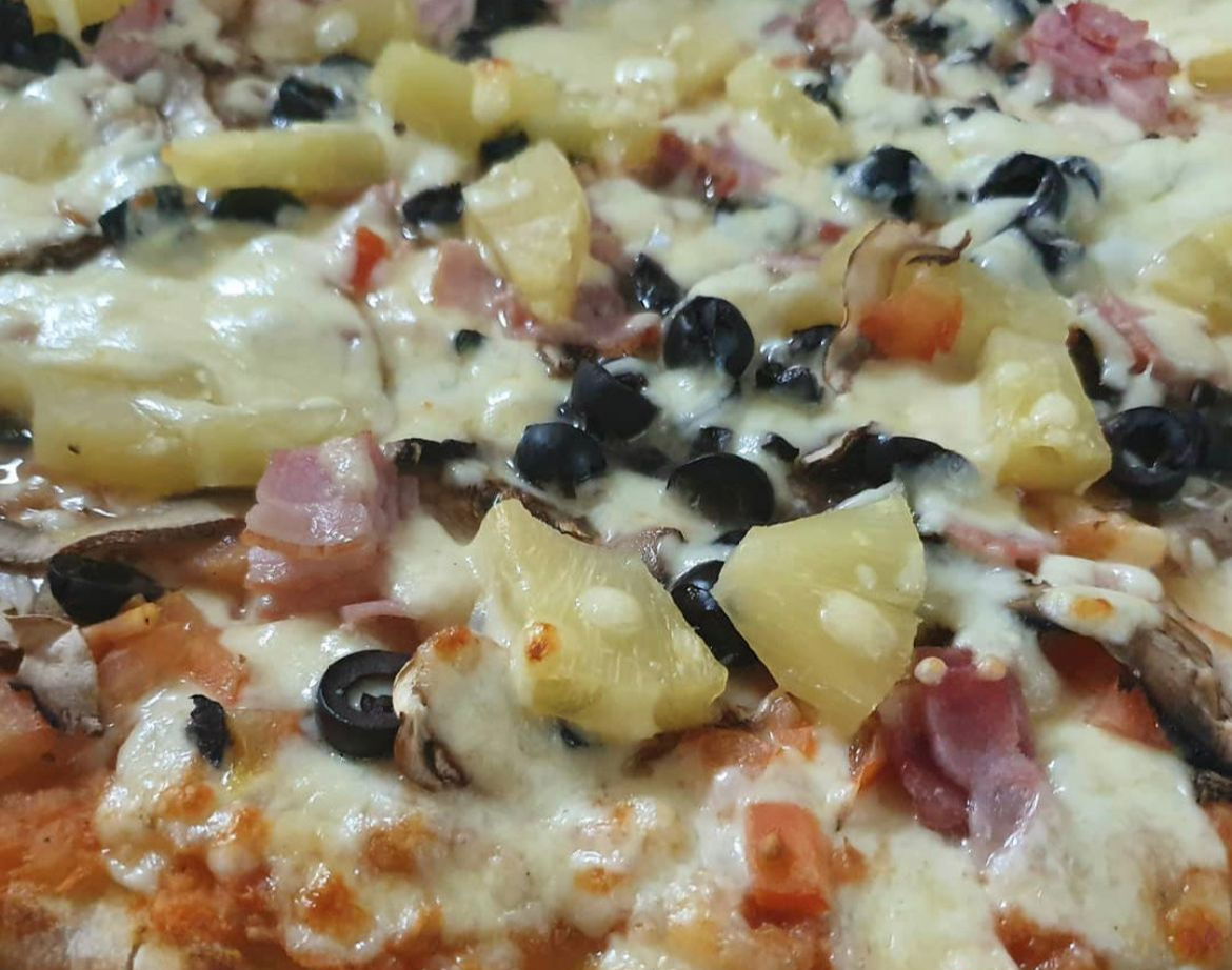 PIZZA HAWAIANA