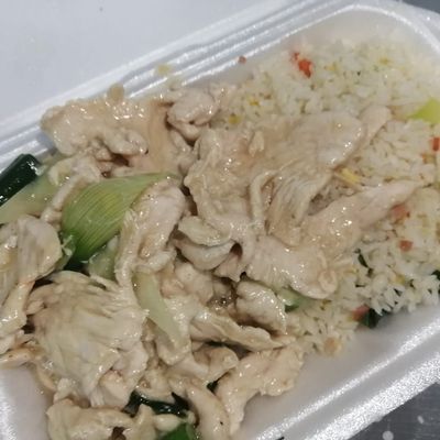 Colación-Pollo Mongoliano con acompañamiento