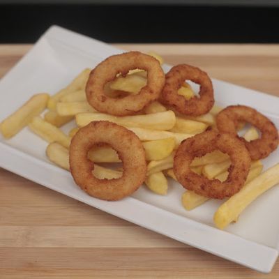 PAPAS FRITAS + AROS DE CEBOLLA