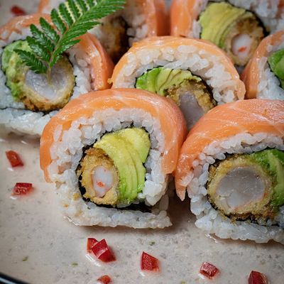 ROLL ENVUELTO SALMON