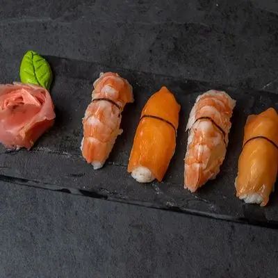 Nigiri Salmón (4 unid.)