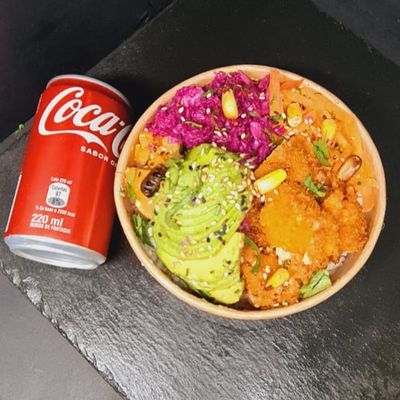 POKED POLLO CROCANTE + BEBIDA 220 CC