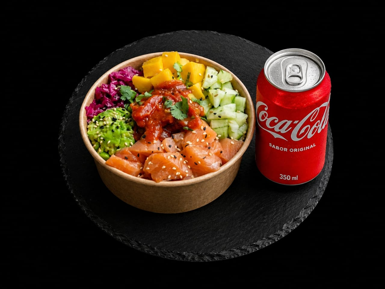 Poke Salmon + bebida lata 350 cc