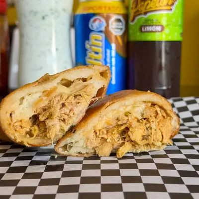 Empanada de Pollo/queso