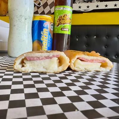 Empanada Queso/jamon