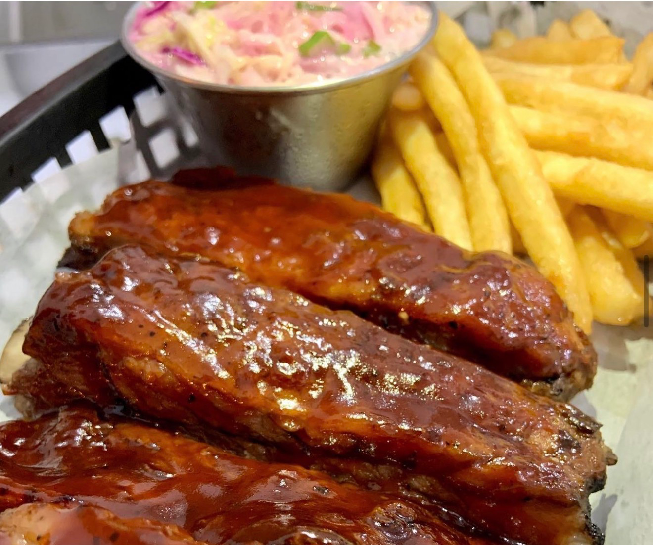 Costillas 250g y Papas