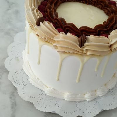 Torta Bizcocho 12P Frambuesa Manjar