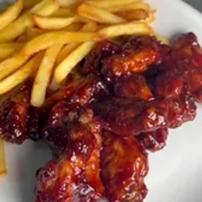 5 trutitos ala en salsa bbq con papas fritas 