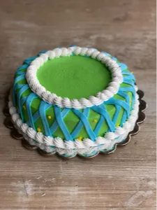 Queque clásico azul con verde
