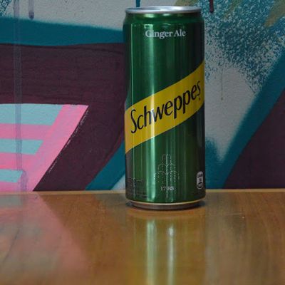 SCHWEPPES GINGER ALE