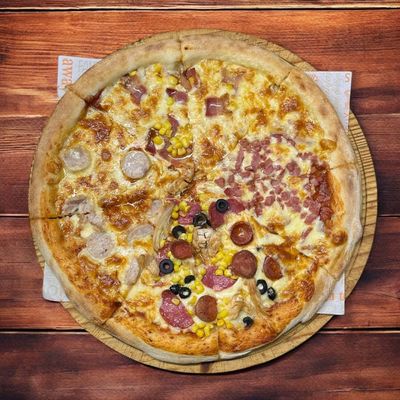 Pizza 4 Estaciones Grande