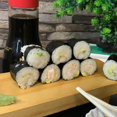 101-Ebi avocado maki.