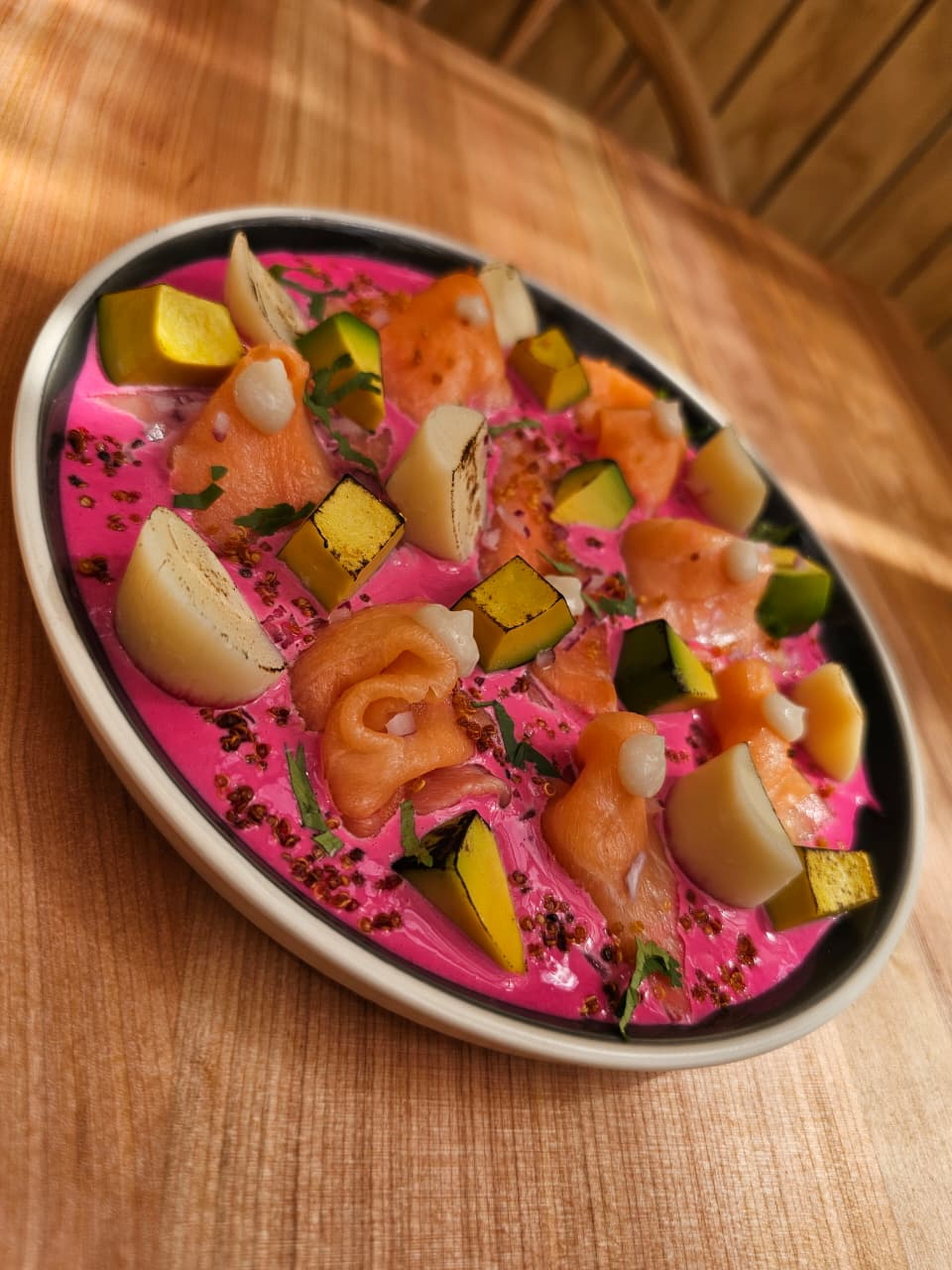 Tiradito de Salmon ( SOLO PARA SERVIR EN LOCAL)