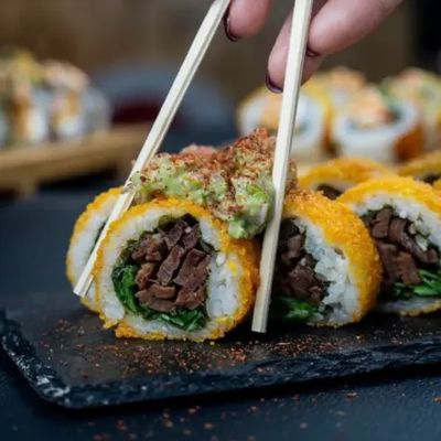 Guacamole roll